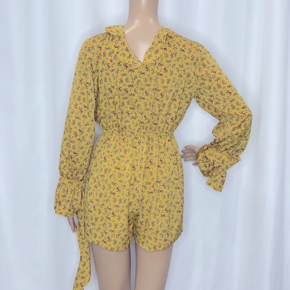 NASTY GAL RUFFLE TOP ROMPER. - Picture 4 of 4